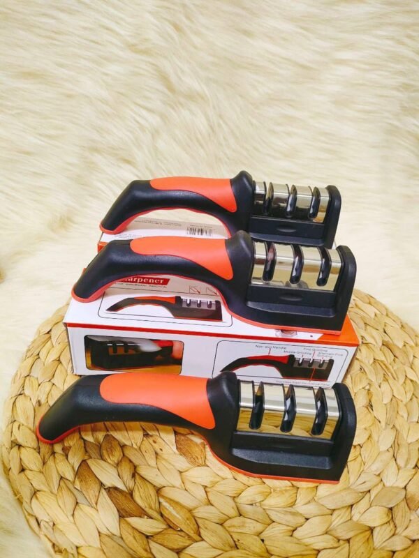 Knives sharpeners.
